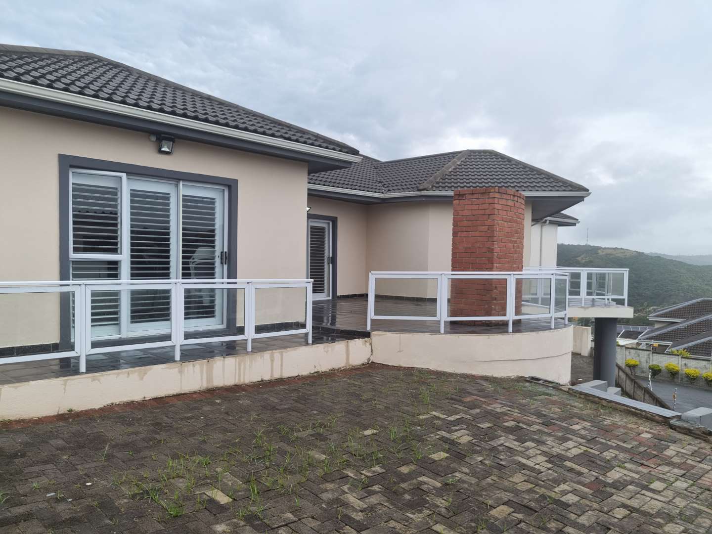 5 Bedroom Property for Sale in Nahoon Valley Park Eastern Cape